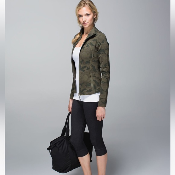 Lululemon NWT Forme Jacket *Cuffins | Savasana Camo 20cm Fatigue Green - Picture 3 of 12